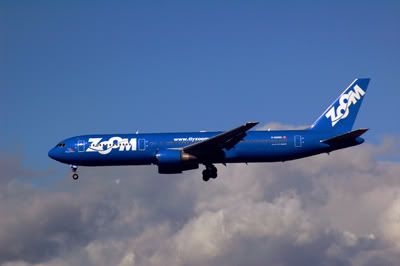 Zoom Airlines Airbus A320