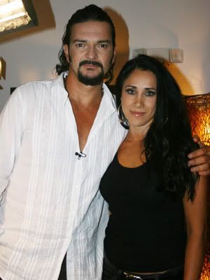 Ricardo Arjona y Monica Noguera - Entrevista en Cada Dia de Telemundo