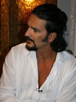 Ricardo Arjona y Monica Noguera - Entrevista en Cada Dia de Telemundo