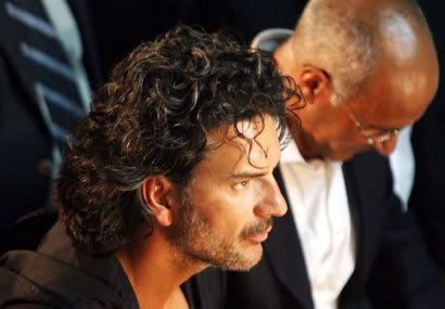 Ricardo Arjona: QUÉ HACE EL SEXO EN INTERNET Ricardo Arjona: QUÉ HACE EL SEXO EN INTERNET