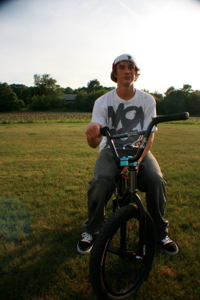 IMAGE: http://i136.photobucket.com/albums/q181/sharrington8592/IMG_1241.jpg