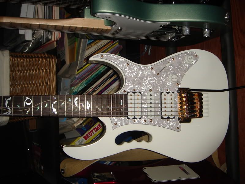 AutoandGuitars025.jpg