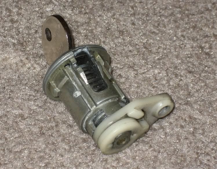 How to disassemble a door lock cylinder