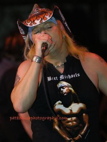 IMAGE: http://i136.photobucket.com/albums/q190/Bonishphoto/BrettMichaelsRainbowConnectionRockA.jpg