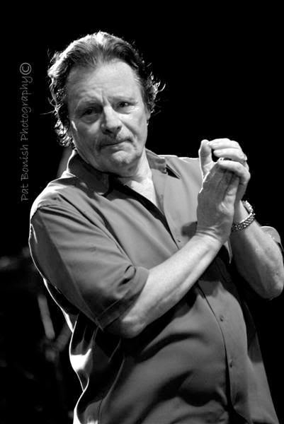 IMAGE: http://i136.photobucket.com/albums/q190/Bonishphoto/DelbertMcClinton10.jpg