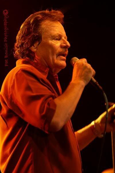 IMAGE: http://i136.photobucket.com/albums/q190/Bonishphoto/DelbertMcClinton4.jpg
