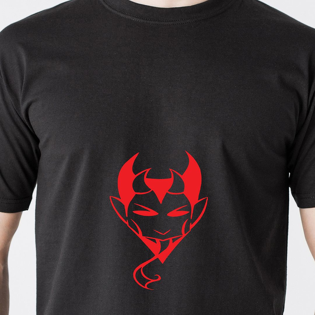 有关以下物品的详细资料: 333 im only part evil devil 666 fire